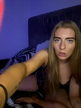 Summer Paige online show from 12/14/25, 04:18