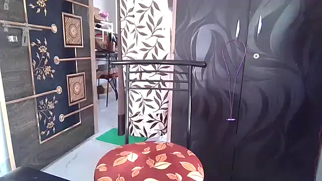 Snapshot of sexy-honey09 chatting on 10/11/25, 08:46 sexy-honey09 online show from 10/11/25, 08:46