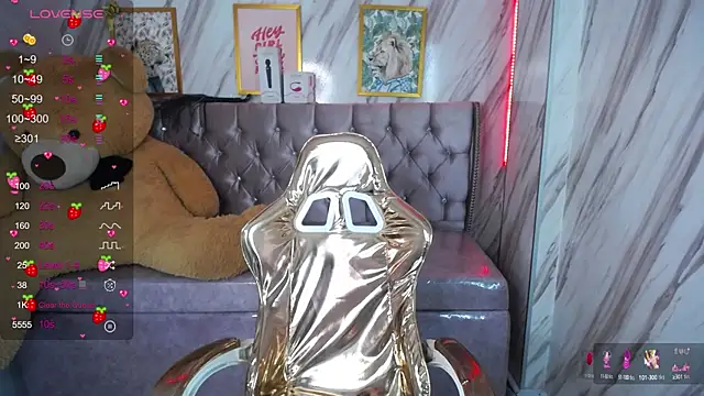Laia angel b online show from 12/24/24, 03:38