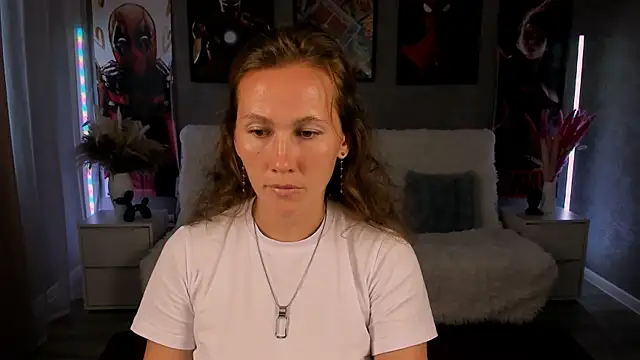 Snapshot of MichelleOrtis chatting on 09/18/25, 12:29 MichelleOrtis online show from 09/18/25, 12:29