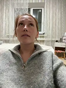 Snapshot of MichelleOrtis chatting on 10/12/25, 02:27 MichelleOrtis online show from 10/12/25, 02:27