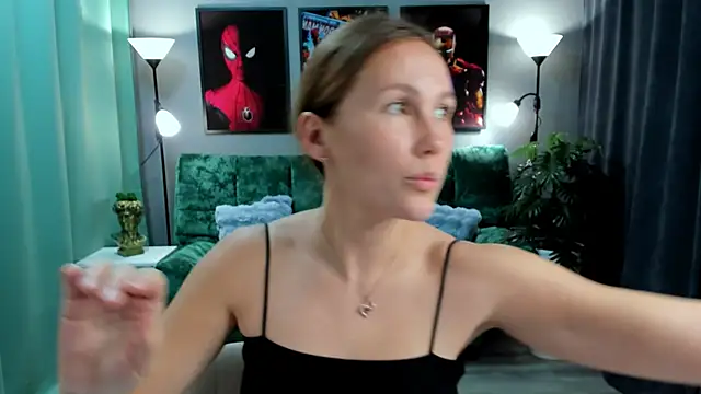 Snapshot of MichelleOrtis chatting on 11/19/25, 12:49 MichelleOrtis online show from 11/19/25, 12:49