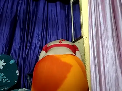 poojaxxx65 online show from 06/11/26, 09:13