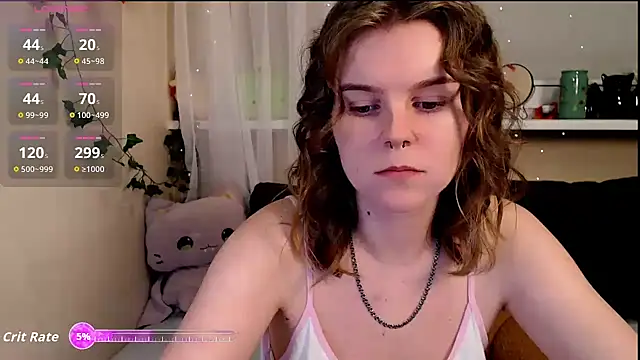 Snapshot of Moona_xx chatting on 11/26/25, 06:42 Moona xx online show from 11/26/25, 06:42