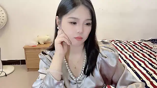 Snapshot of SU__SU chatting on 09/27/25, 05:23 SU SU online show from 09/27/25, 05:23