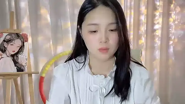 Snapshot of SU__SU chatting on 10/12/25, 02:05 SU SU online show from 10/12/25, 02:05