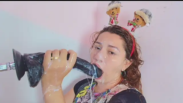 hade cute online show from 12/04/24, 07:12