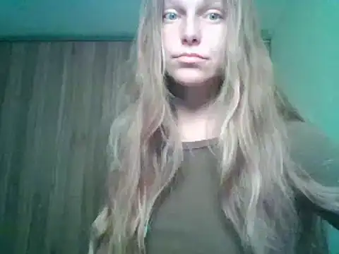 Snapshot of Evasapples chatting on 09/18/25, 07:38 Evasapples online show from 09/18/25, 07:38