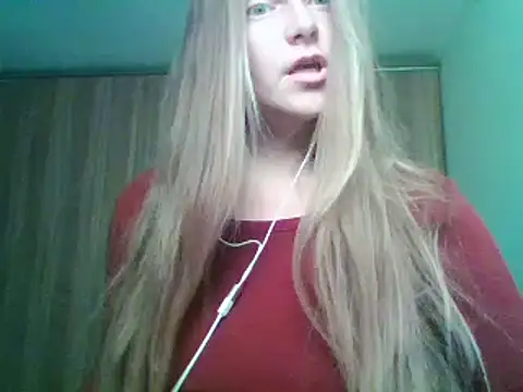 Snapshot of Evasapples chatting on 09/27/25, 01:05 Evasapples online show from 09/27/25, 01:05