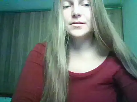 Snapshot of Evasapples chatting on 10/10/25, 07:35 Evasapples online show from 10/10/25, 07:35