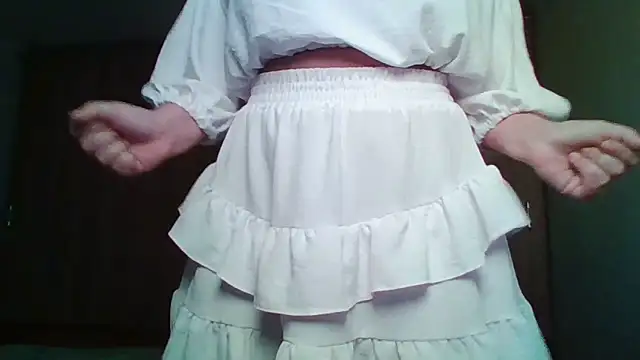 Snapshot of Evasapples chatting on 11/06/25, 02:29 Evasapples online show from 11/06/25, 02:29