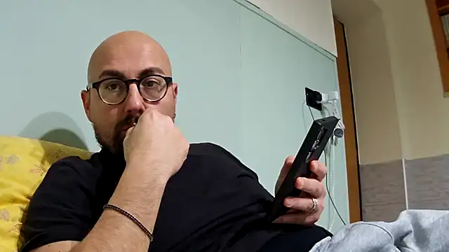 Snapshot of darione_90 chatting on 01/08/25, 06:31 darione 90 online show from 01/08/25, 06:31