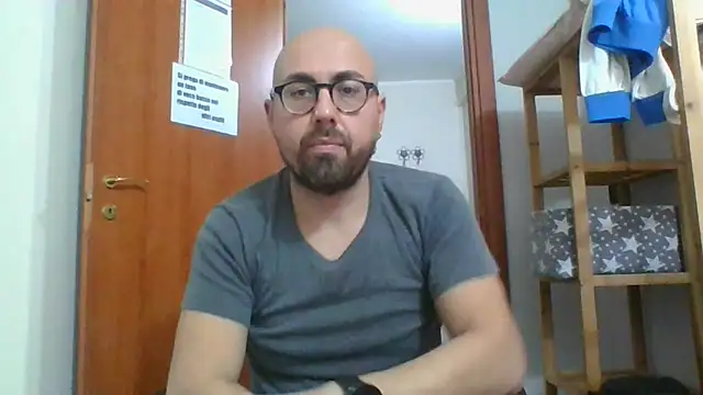 Snapshot of darione_90 chatting on 01/21/25, 09:04 darione 90 online show from 01/21/25, 09:04