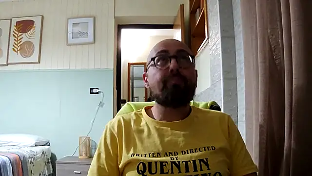 Snapshot of darione_90 chatting on 02/18/25, 06:37 darione 90 online show from 02/18/25, 06:37