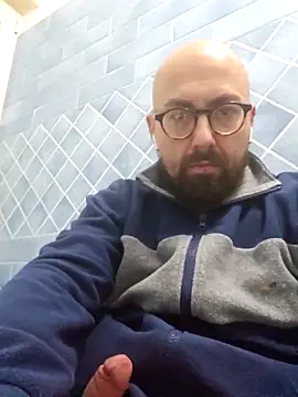 Snapshot of darione_90 chatting on 02/23/25, 12:19 darione 90 online show from 02/23/25, 12:19