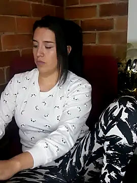 Gabriela squirt02 online show from 12/19/24, 11:03