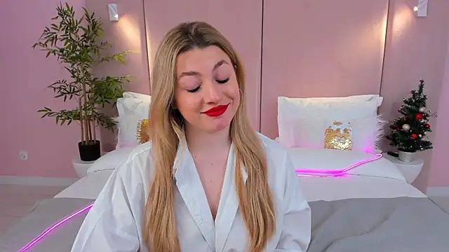 HelenaMorgan online show from 12/23/24, 06:48
