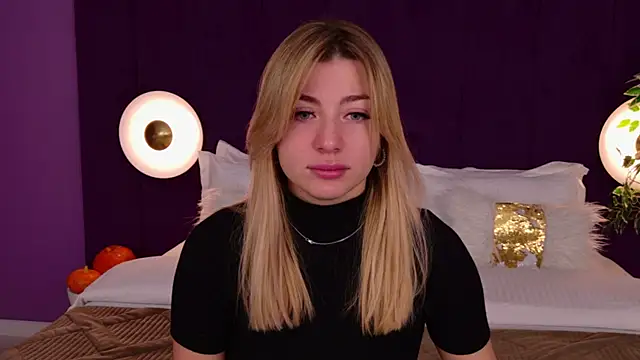 Snapshot of HelenaMorgan chatting on 10/16/25, 03:07 HelenaMorgan online show from 10/16/25, 03:07