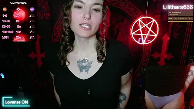 Snapshot of BrandiWRLD_999 chatting on 11/04/25, 01:38 BrandiWRLD 999 online show from 11/04/25, 01:38