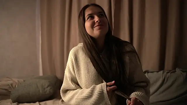 Snapshot of elisa_moon chatting on 10/17/25, 09:56 elisa moon online show from 10/17/25, 09:56