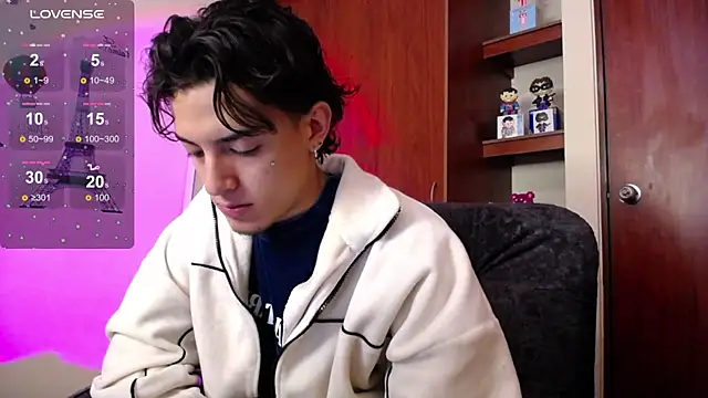 Aaron-Saemz- online show from 02/18/25, 03:21