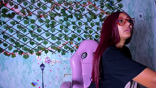 Snapshot of Pamesmith chatting on 09/25/25, 02:37 Pamesmith online show from 09/25/25, 02:37