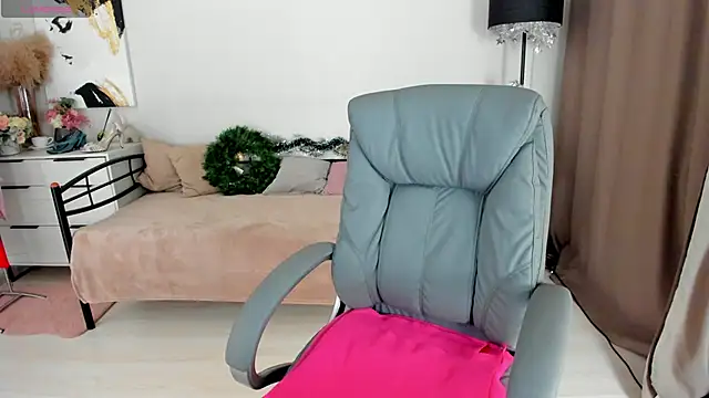 I D A online show from 12/26/24, 01:07