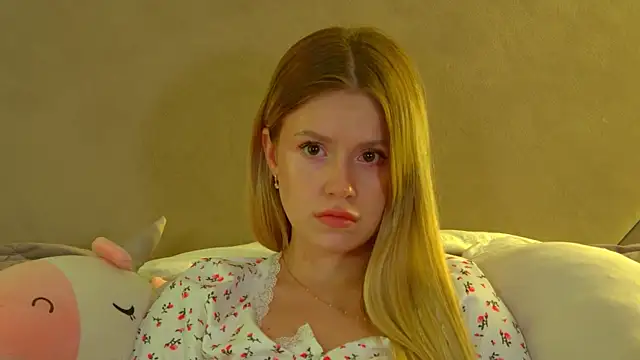 MilanaBalmain online show from 07/14/26, 10:21