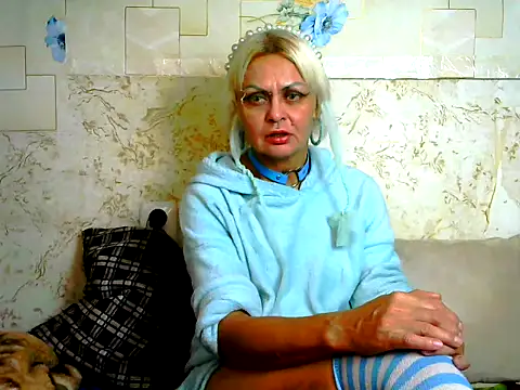 Snapshot of Gardener_of_Illusions chatting on 10/11/25, 01:49 Gardener of Illusions online show from 10/11/25, 01:49