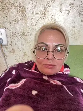 Snapshot of Gardener_of_Illusions chatting on 10/14/25, 06:58 Gardener of Illusions online show from 10/14/25, 06:58