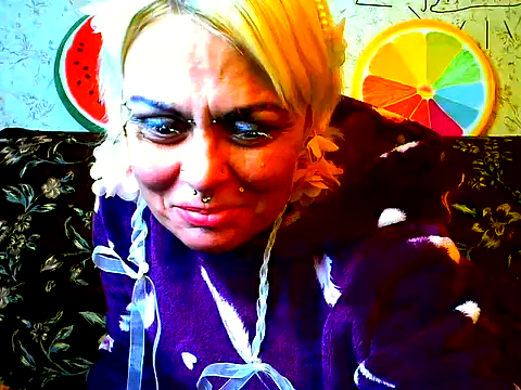 Snapshot of Gardener_of_Illusions chatting on 10/19/25, 08:37 Gardener of Illusions online show from 10/19/25, 08:37