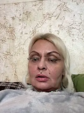 Snapshot of Gardener_of_Illusions chatting on 10/22/25, 03:07 Gardener of Illusions online show from 10/22/25, 03:07