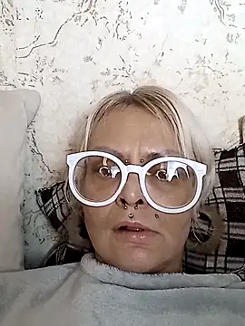 Snapshot of Gardener_of_Illusions chatting on 11/04/25, 06:34 Gardener of Illusions online show from 11/04/25, 06:34