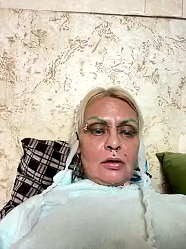 Snapshot of Gardener_of_Illusions chatting on 11/12/25, 12:22 Gardener of Illusions online show from 11/12/25, 12:22