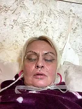 Snapshot of Gardener_of_Illusions chatting on 11/30/25, 11:09 Gardener of Illusions online show from 11/30/25, 11:09