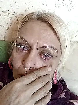 Snapshot of Gardener_of_Illusions chatting on 12/01/25, 12:54 Gardener of Illusions online show from 12/01/25, 12:54