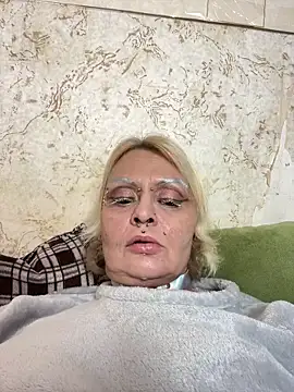 Snapshot of Gardener_of_Illusions chatting on 12/05/25, 06:22 Gardener of Illusions online show from 12/05/25, 06:22