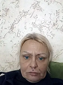 Snapshot of Gardener_of_Illusions chatting on 12/17/25, 12:38 Gardener of Illusions online show from 12/17/25, 12:38