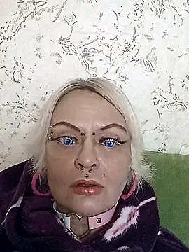 Snapshot of Gardener_of_Illusions chatting on 12/17/25, 01:50 Gardener of Illusions online show from 12/17/25, 01:50