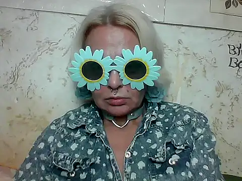 Gardener of Illusions online show from 05/30/26, 03:58