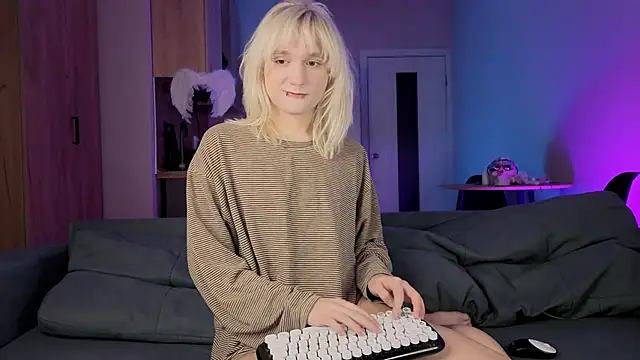 Snapshot of Gregory_Byyrd chatting on 11/26/25, 07:59 Gregory Byyrd online show from 11/26/25, 07:59