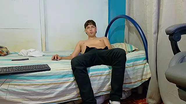 zackmontieel online show from 11/29/25, 10:18