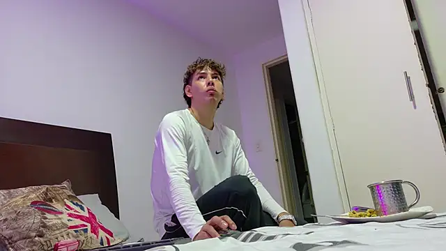 zackmontieel online show from 06/04/26, 02:28