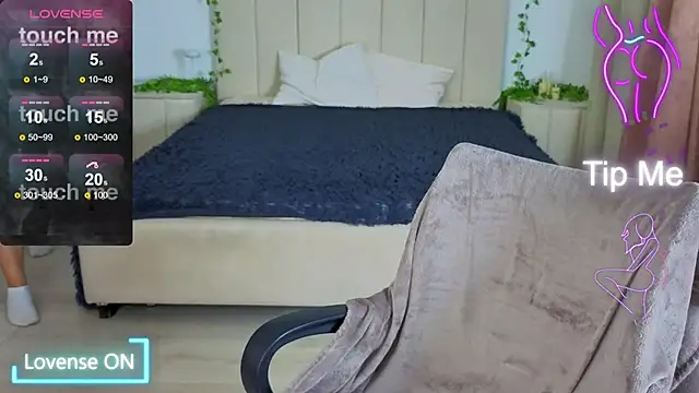 baby  kim online show from 10/30/25, 05:13