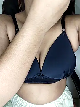 Snapshot of Tapur- chatting on 11/08/25, 02:50 Tapur- online show from 11/08/25, 02:50