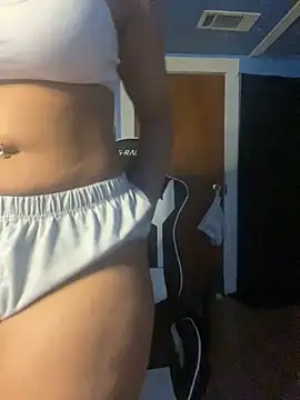 Snapshot of y0urlilgf chatting on 01/05/25, 10:08 y0urlilgf online show from 01/05/25, 10:08