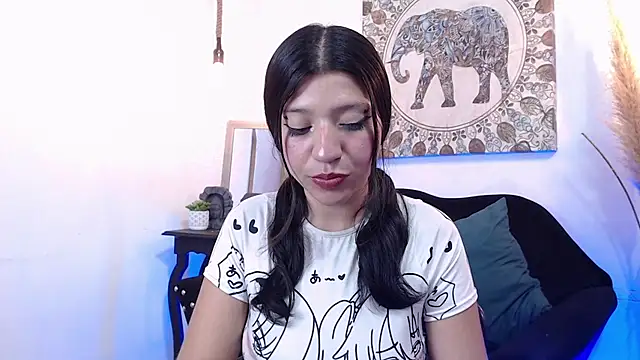 Snapshot of Gag_princeess chatting on 11/07/25, 12:05 Gag princeess online show from 11/07/25, 12:05