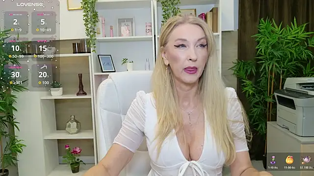 LadyLeea online show from 07/22/26, 03:20