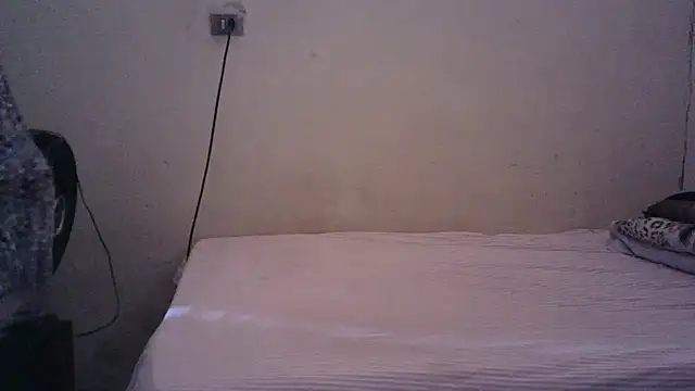 Snapshot of pornstarbrezillian chatting on 09/18/25, 02:30 pornstarbrezillian online show from 09/18/25, 02:30