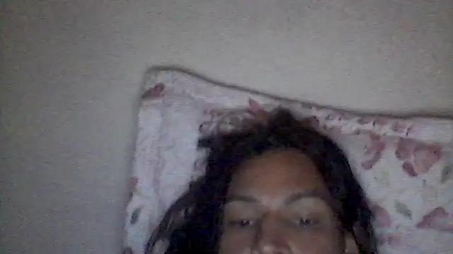 Snapshot of pornstarbrezillian chatting on 09/30/25, 01:05 pornstarbrezillian online show from 09/30/25, 01:05